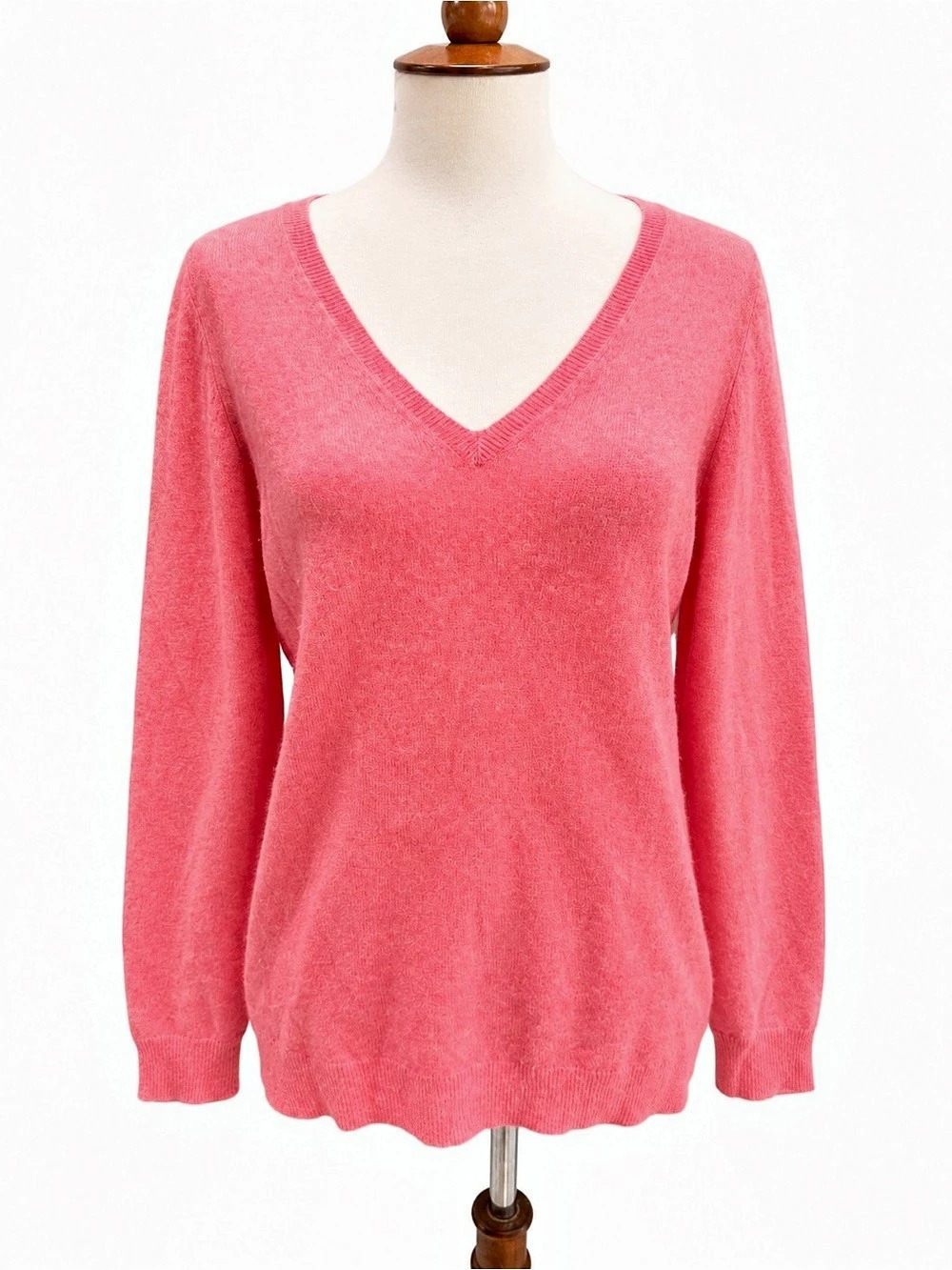 Ann Taylor Cashmere V-Neck Sweater in Pink Size Medium Petite